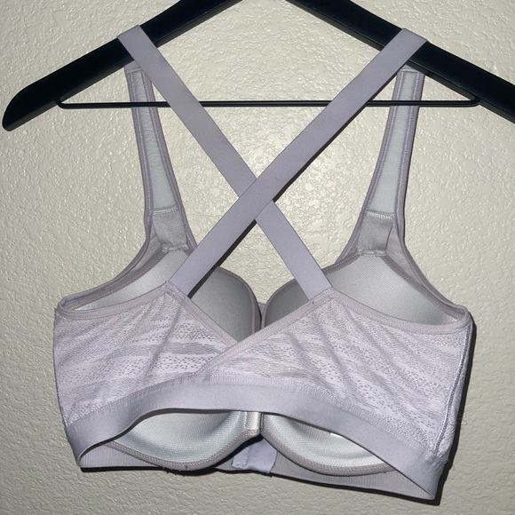 Victoria secret size 34DDD - Picture 3 of 4